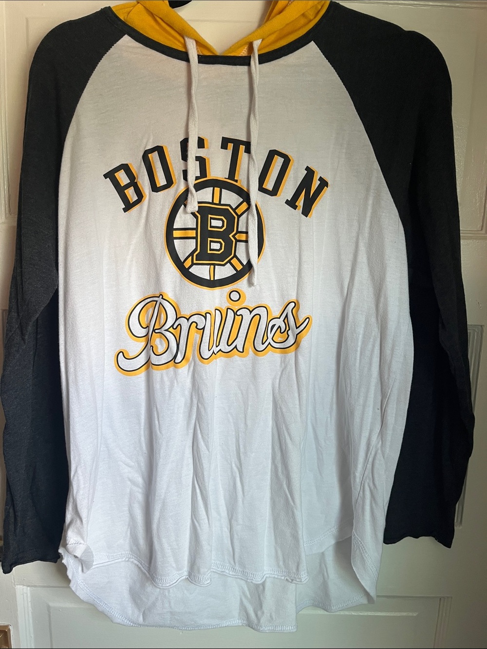 BOSTON BRUINS Hoodie Tee - White & Black with Yellow Accents